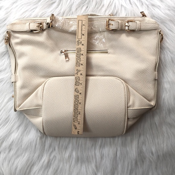 CRI DE COEUR Vegan Leather Crossbody Handbag - Picture 7 of 8